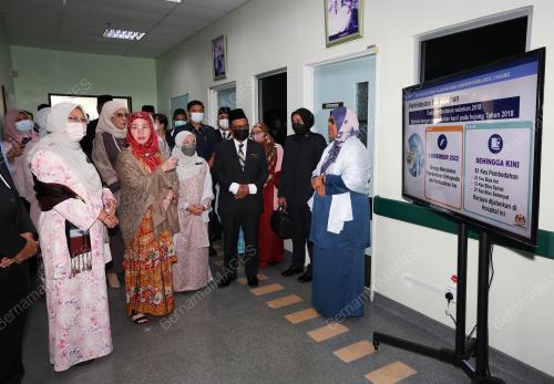 TUNKU HAJAH AZIZAH AMINAH MAIMUNAH ISKANDARIAH