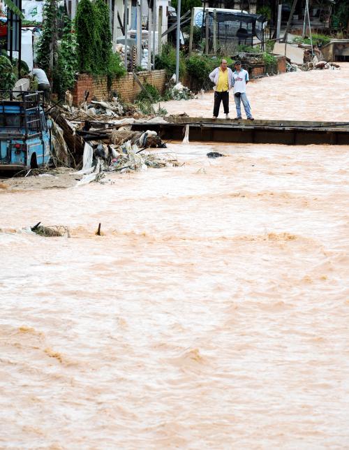 PH12_07114_BANJIR_MANGSA_07112014