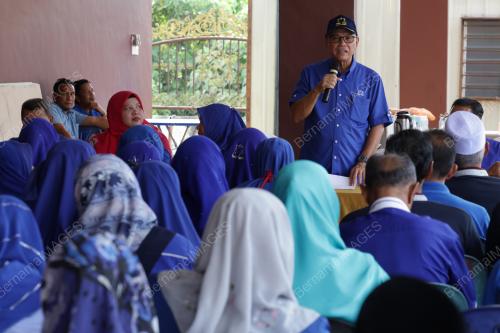 DATUK SERI WAN ROSDY WAN ISMAIL