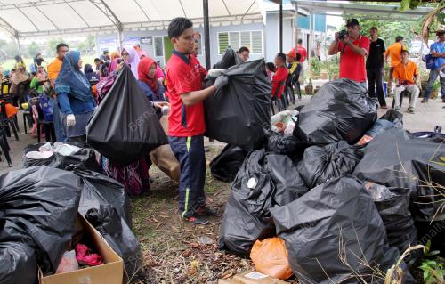 PH12_08112015_GOTONG_ROYONG4