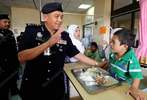 PH12_10042018_POLIS