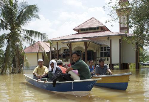 PH12_13122013_BANJIR