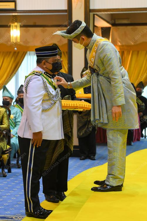 TENGKU HASSANAL IBRAHIM ALAM SHAH AL-SULTAN ABDULLAH 