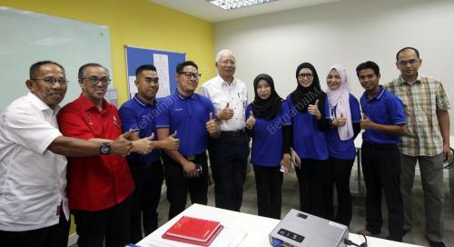 PH12_17122016_PM_CALL_CENTRE