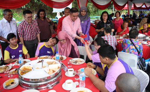 ANTHONY LOKE SIEW FOOK