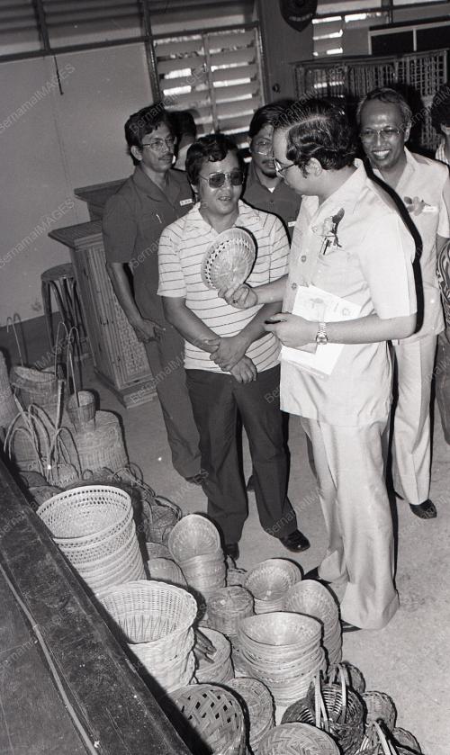 PAMERAN PERABOT PAHANG 1982