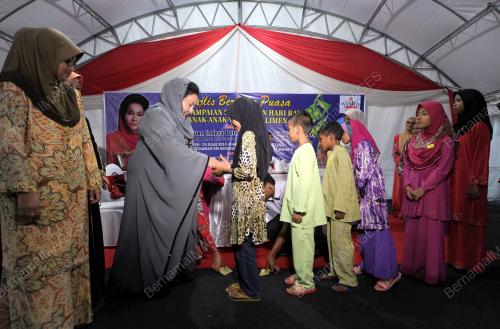 PH12_24072014_ROSMAH