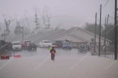 PH12_24122014_BANJIR
