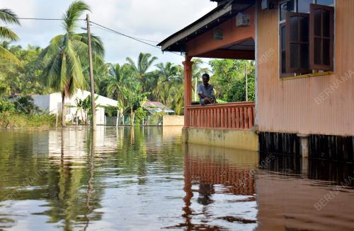 BANJIR KAMPUNG SEMANGAT