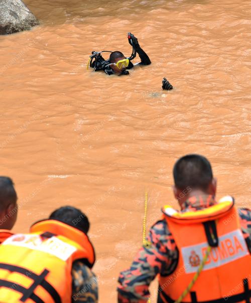 PH12_26102013_BANJIR