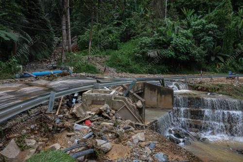 BANJIR PUING