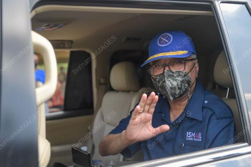 DATUK SERI ISMAIL SABRI YAAKOB 