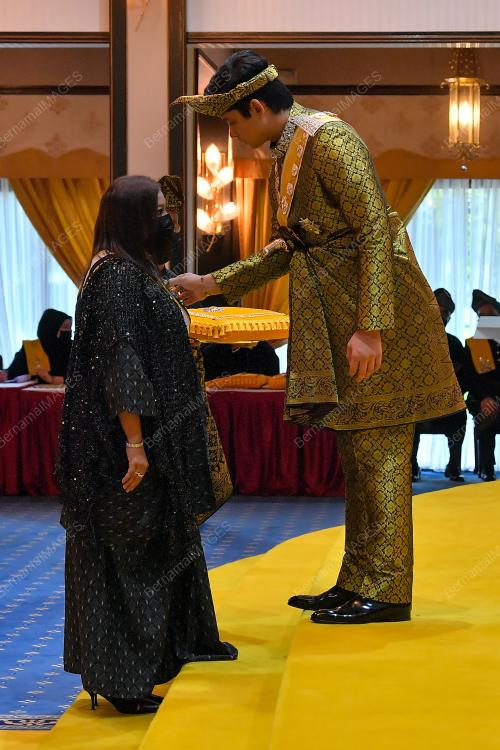 TENGKU HASSANAL IBRAHIM ALAM SHAH AL-SULTAN ABDULLAH