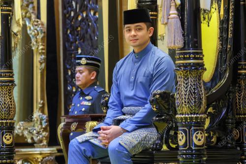 TENGKU HASSANAL IBRAHIM ALAM SHAH AL SULTAN ABDULLAH