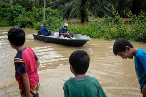 TINJAUAN BANJIR DAN HUJAN LEBAT