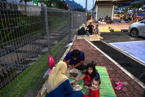 TINJAUAN ORANG BALIK KAMPUNG