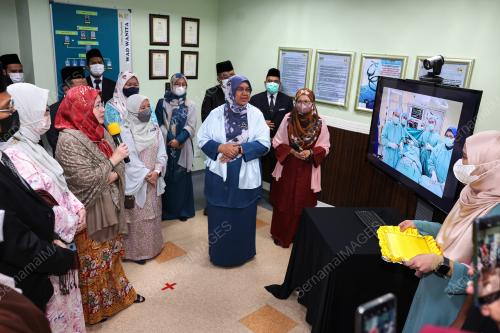 TUNKU HAJAH AZIZAH AMINAH MAIMUNAH ISKANDARIAH