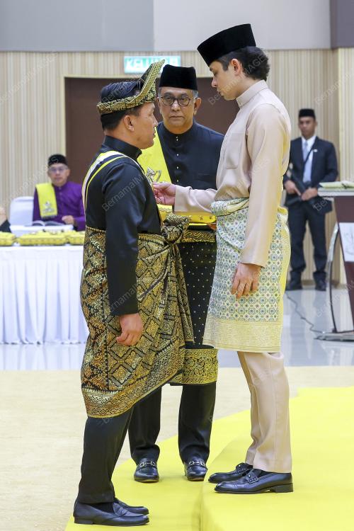 TENGKU HASSANAL IBRAHIM ALAM SHAH