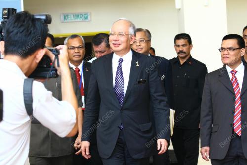 PH13_09022011_MENTERI