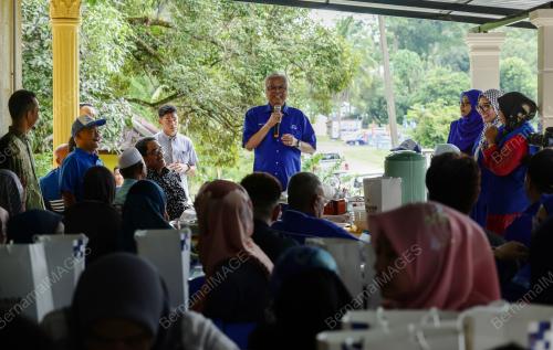 DATUK SERI ISMAIL SABRI YAAKOB