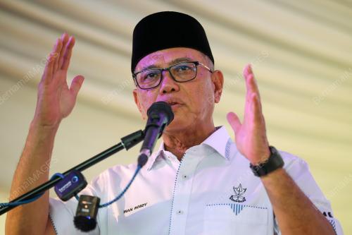 DATUK SERI WAN ROSDY WAN ISMAIL