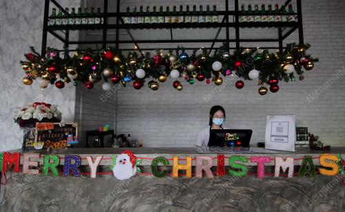 TINJAUAN MENJELANG KRISMAS
