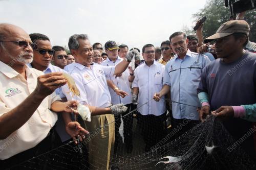 TAN SRI MUHYIDDIN YASSIN