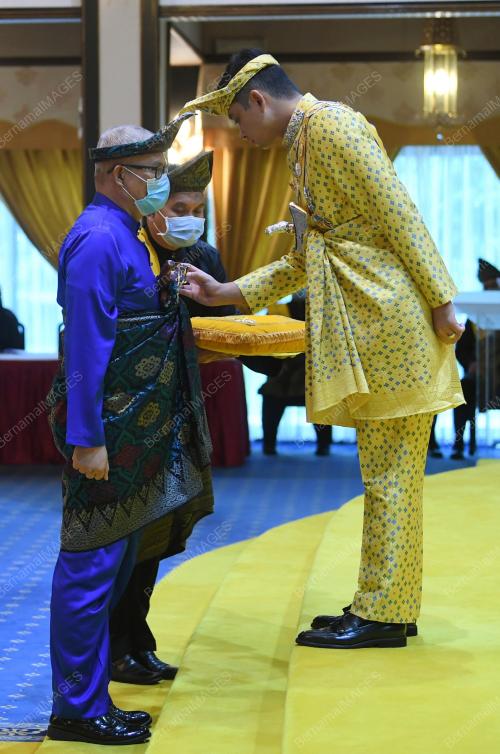 TENGKU HASSANAL IBRAHIM ALAM SHAH AL-SULTAN ABDULLAH