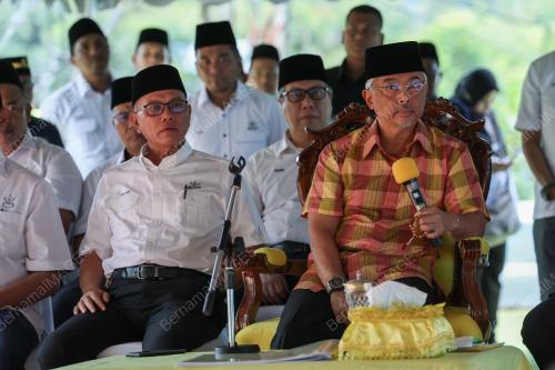 AL-SULTAN ABDULLAH RI'AYATUDDIN AL-MUSTAFA BILLAH SHAH