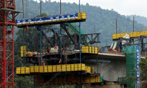 PROJEK LALUAN REL PANTAI TIMUR (ECRL)