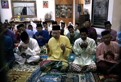 MOHD NAJIB TUN RAZAK
