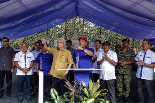 DATUK SERI ISMAIL SABRI YAAKOB
