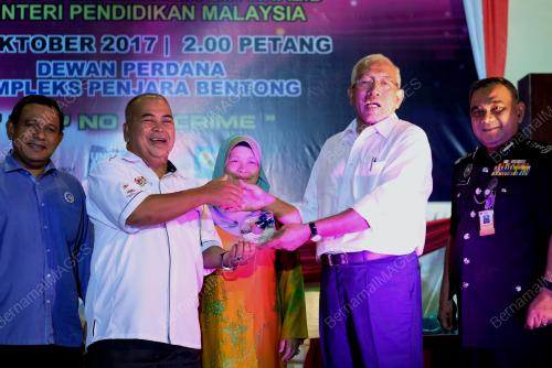 PH13_25102017_MAHDZIR