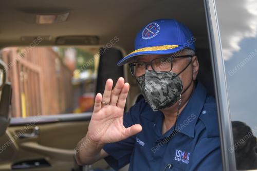 DATUK SERI ISMAIL SABRI YAAKOB 