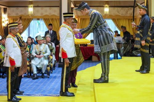 TENGKU HASSANAL IBRAHIM ALAM SHAH AL SULTAN ABDULLAH