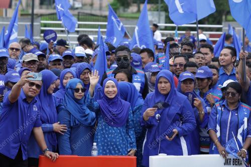 DATIN SERI MUHAINI ZAINAL ABIDIN