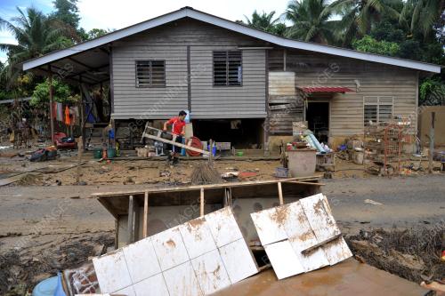 PH14_06012015_TINJAUAN_BANJIR