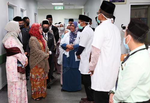TUNKU HAJAH AZIZAH AMINAH MAIMUNAH ISKANDARIAH