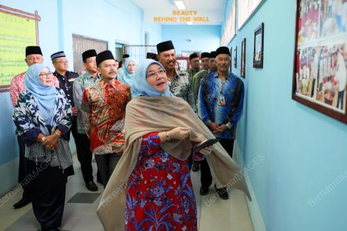 TUNKU HAJAH AZIZAH AMINAH MAIMUNAH ISKANDARIAH