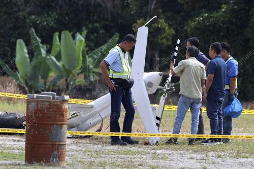 HELIKOPTER TERBAKAR
