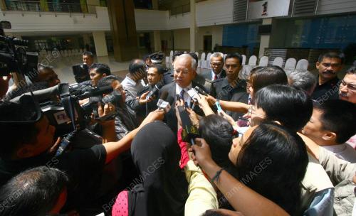 PH14_09022011_MENTERI