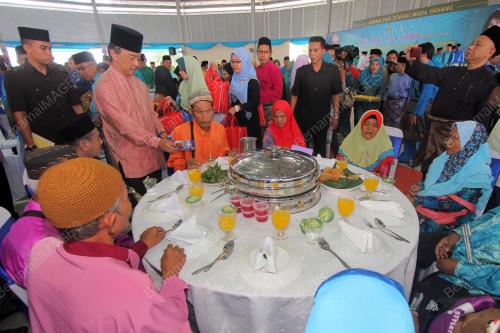 PH14_09082014_TM_RAYA