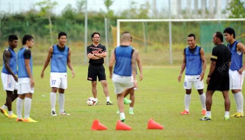 PH14_10092013_HARIMAU_LATIHAN