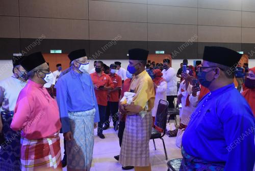 DATUK SERI ISMAIL SABRI YAAKOB