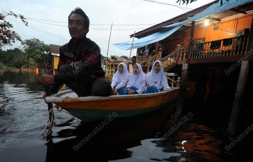 PH14_12012015_BANJIR