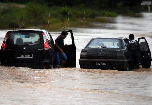 PH14_13122018_BANJIR