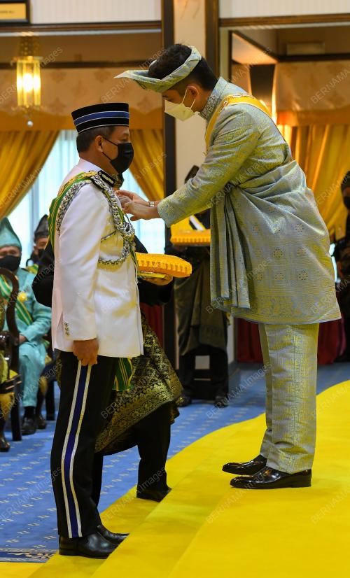 TENGKU HASSANAL IBRAHIM ALAM SHAH AL-SULTAN ABDULLAH 