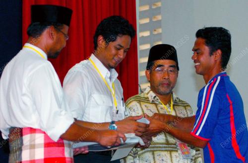 KHAIRY JAMALUDDIN