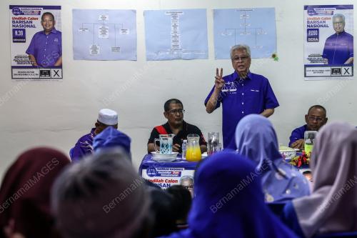 DATUK SERI ISMAIL SABRI YAAKOB