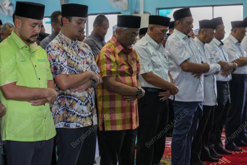 AL-SULTAN ABDULLAH RI'AYATUDDIN AL-MUSTAFA BILLAH SHAH
